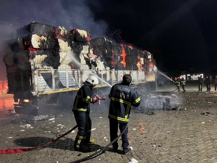 Yüz Binlerce Liralık Pamuk Kül Oldu