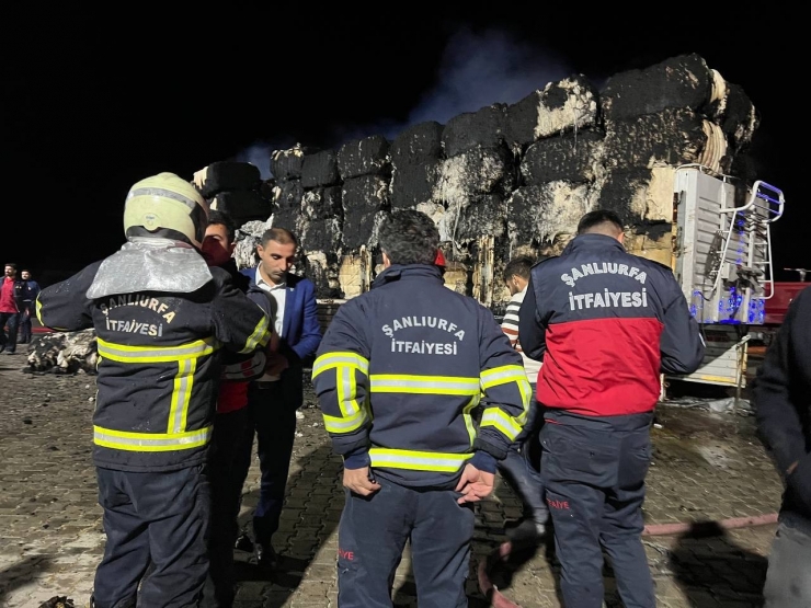 Yüz Binlerce Liralık Pamuk Kül Oldu