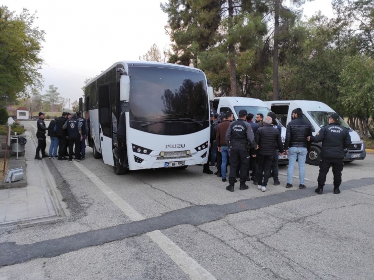 Diyarbakır’da ‘kontra Atak’ Operasyonunda 12 Tutuklama