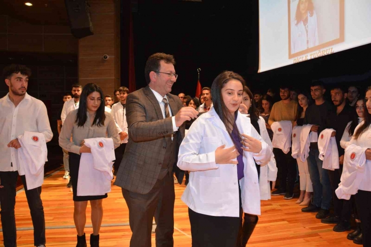 Dicle’de Veteriner Adayları Beyaza Büründü