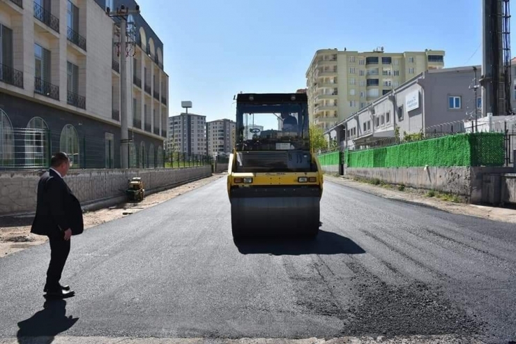 Havaların Soğumasıyla Bağlar İlçesinde Asfalt Çalışmaları Tamamlandı