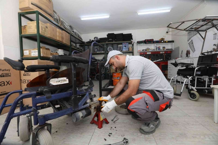 Gaziantep Büyükşehir, 7 Milyonu Aşkın Yaşlı Ve Engellinin Yaşamına Dokundu