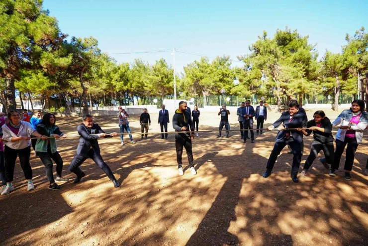 Milletvekili Şahin İle Fadıloğlu, Gençlerle Buluştu