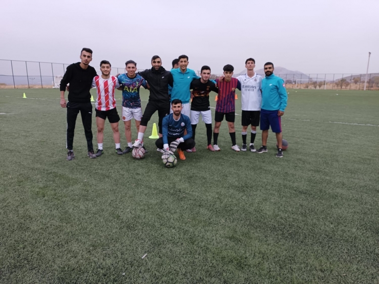 Dicle Belediyespor İdmanlara Başladı