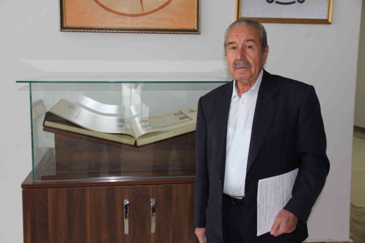 75 Yaşında 47 Yıllık Üniversite Hasretini Giderdi