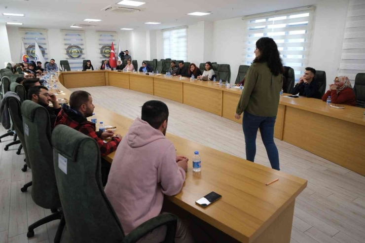 Diyarbakır’da Mentorluk Ve Girişimcilik Eğitimi Kampı