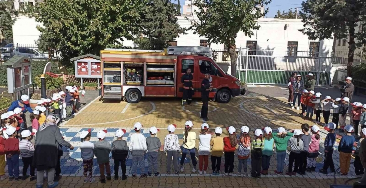 İtfaiyecilerden, Minik Öğrencilere Yangın Eğitimi