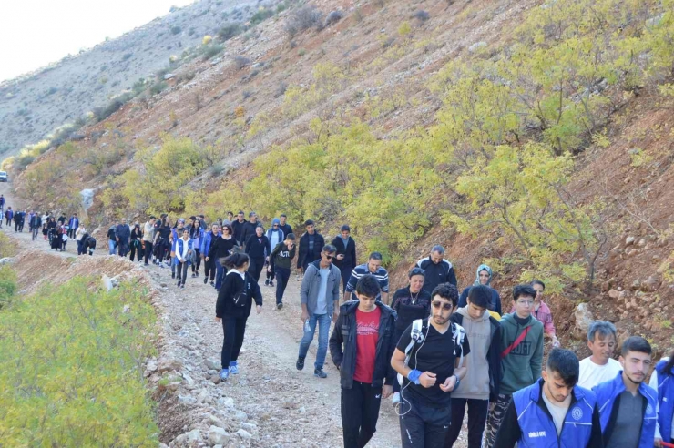 Besni’de Doğa Yürüyüşü Gerçekleştirildi