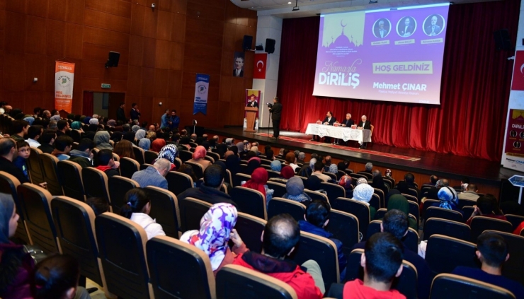 Yeşilyurt’ta ‘namazla Diriliş’ Konferansına İlgi