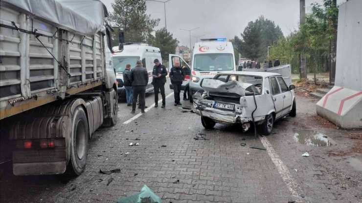 Gölbaşı İlçesinde Zincirleme Kaza: 3 Yaralı