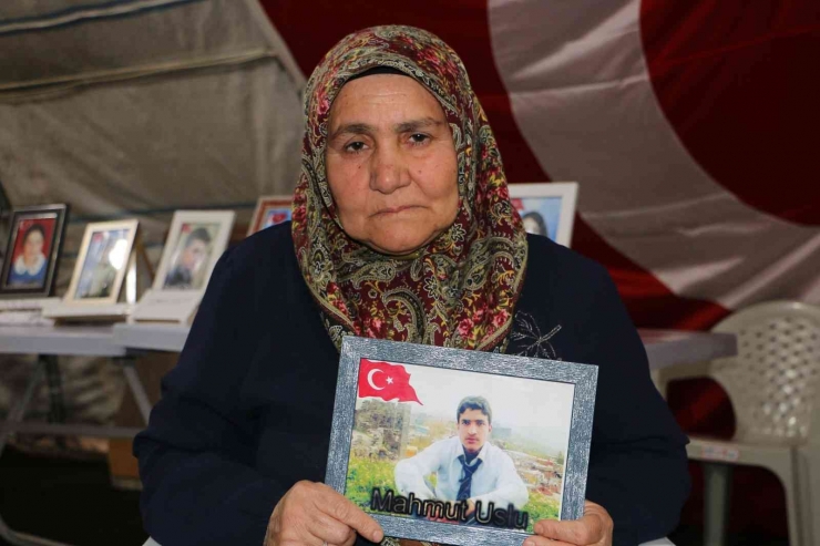 Evladının Hasretiyle Her Sabah Çocuğunun Yolunu Gözlüyor