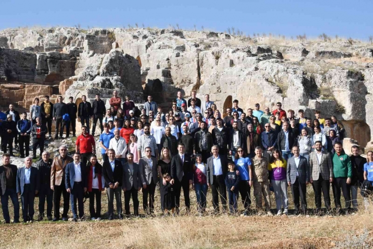 Komagene Kürekçileri Madalyalarını Perre Antik Kentinde Aldı