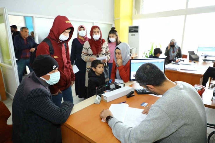 Öğrencilerin Ulaşım Ücretleri Yenişehir Belediyesinden