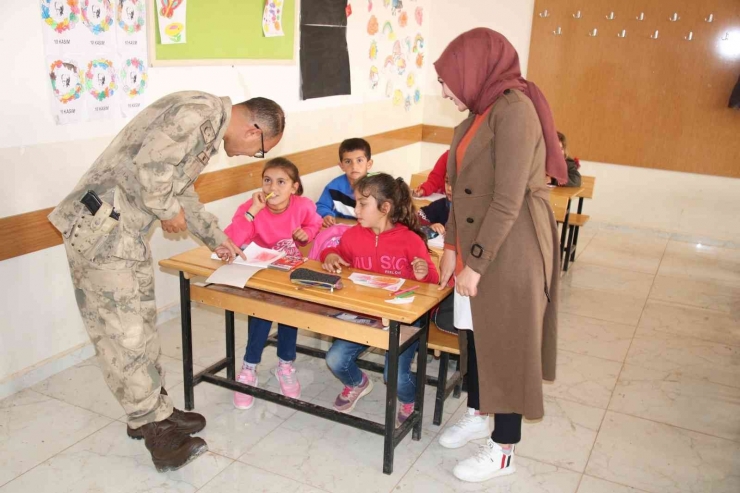 Şehit Öğretmen Necmettin Yılmaz’ın Öğrencilerine Anlamlı Ziyaret