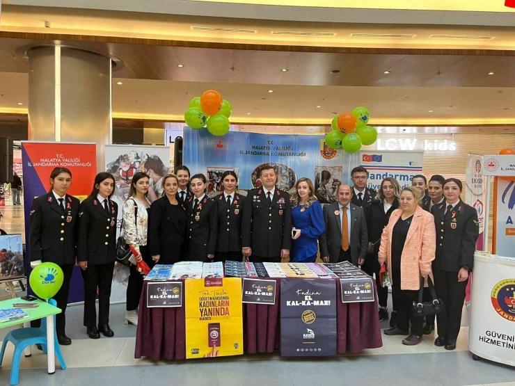 Malatya Park Avm’de Kadına Yönelik Şiddetle Mücadele Günü Etkinliği