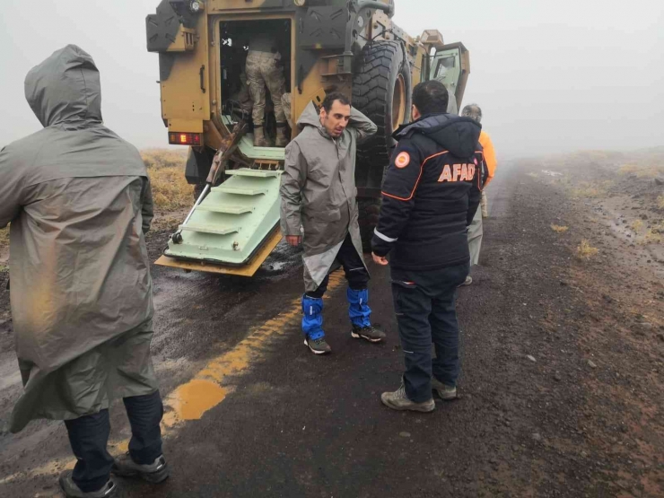 Kaybolan 13 Yaşındaki Çocuk, Yoğun Sis Ve Yağış Altında Aranıyor