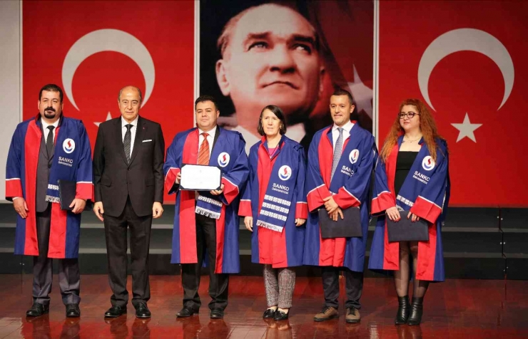 Sanko Üniversitesi Akademik Yıl Açılışı Ve Tıp Fakültesi Beyaz Önlük Giyme Töreni Yapıldı