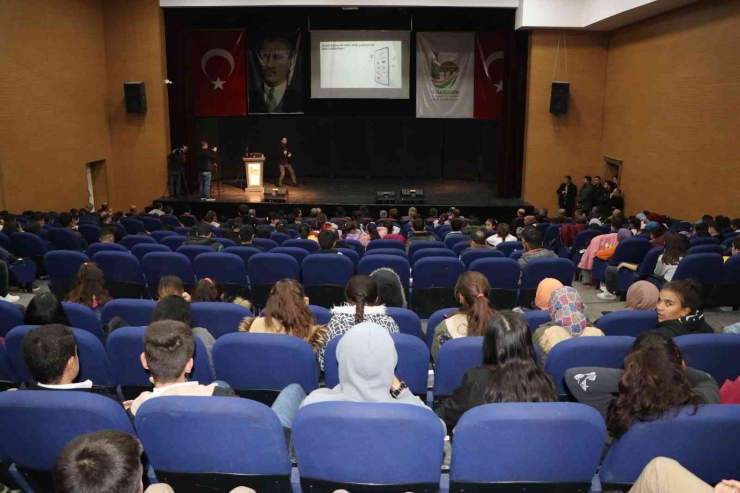 Viranşehir’de 100 Bin Öğrenci Dijital Dersaneden Faydalanacak