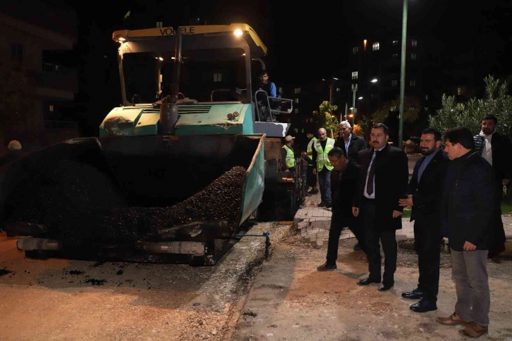 Karaköprü’de Asfaltlama Çalışmalarında Gece Mesaisi