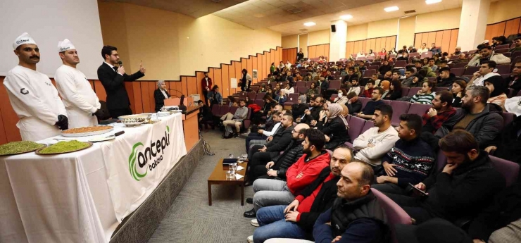 Gaün’lü Öğrencilere Baklava Semineri