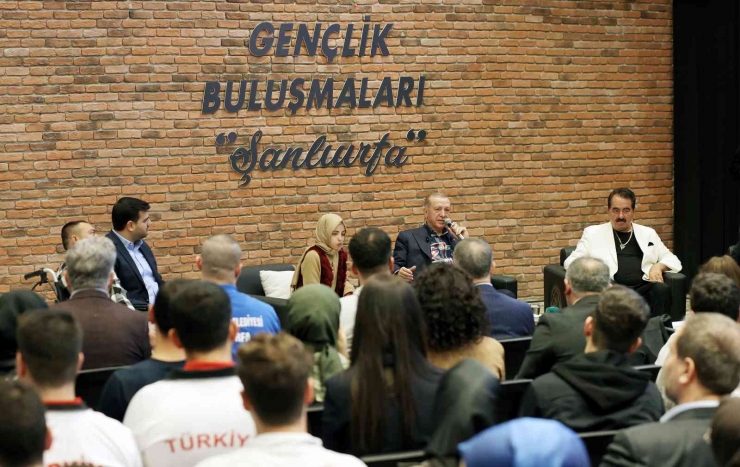 Cumhurbaşkanı Erdoğan’dan Kültür Merkezine Övgü