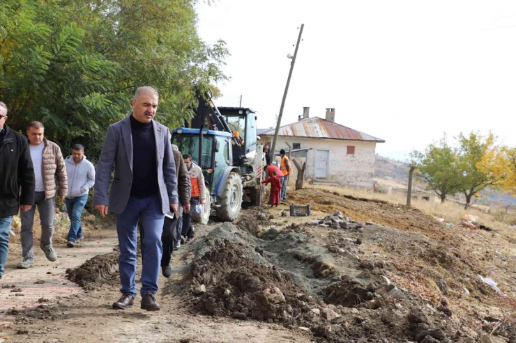 Çüngüş’de Deveboynu Mahallesi Kesintisiz İçme Suyuna Kavuşuyor