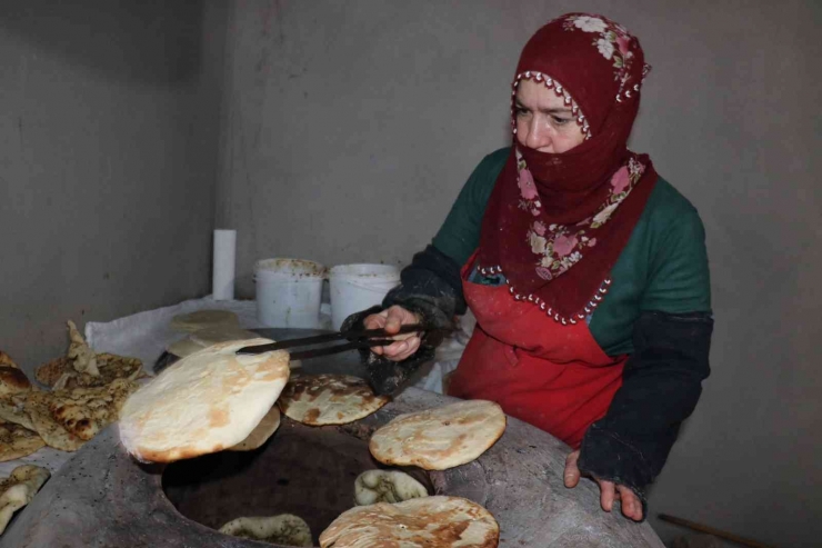 Aile Ekonomisine Katkı İçin Başladı Siparişlere Yetişemiyor