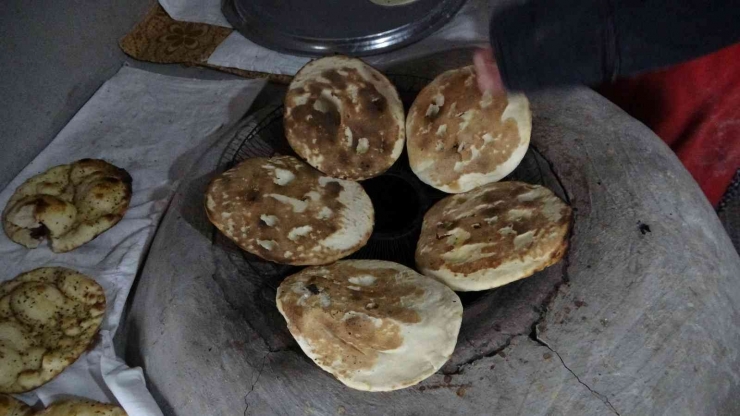 Aile Ekonomisine Katkı İçin Başladı Siparişlere Yetişemiyor