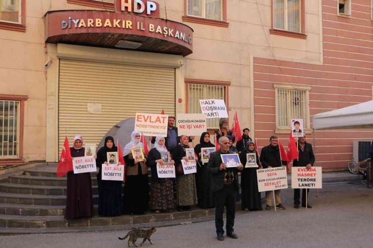 Diyarbakır’da Evlat Nöbetine 2 Aile Daha Katıldı