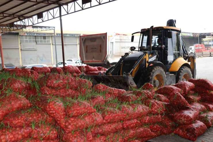 Şanlıurfa’da 22 Ton Çürümüş Soğan Ele Geçirildi