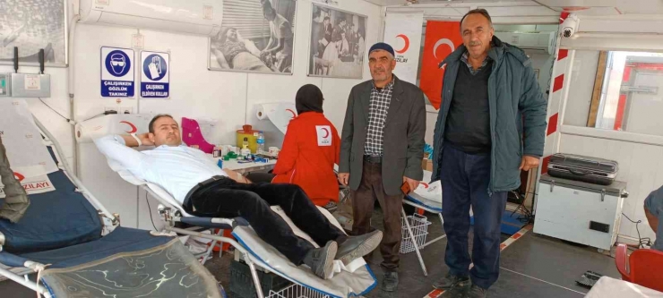 Türk Kızılayı Dicle İlçesinde Kan Bağışı Kampanyası Düzenledi