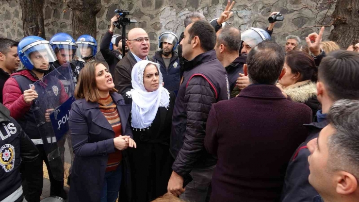 Hdp’li Vekilden Polislere Tehdit