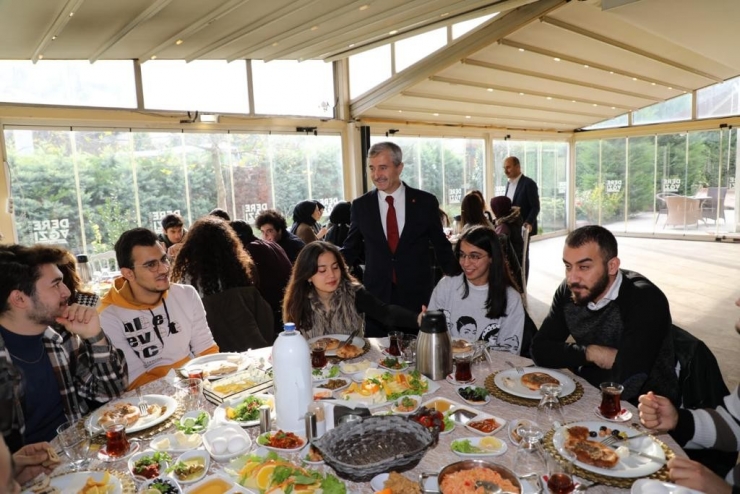 Tahmazoğlu Bursa’daki Ve Konya’daki Şahinbeyli Öğrencilerle Bir Araya Geldi