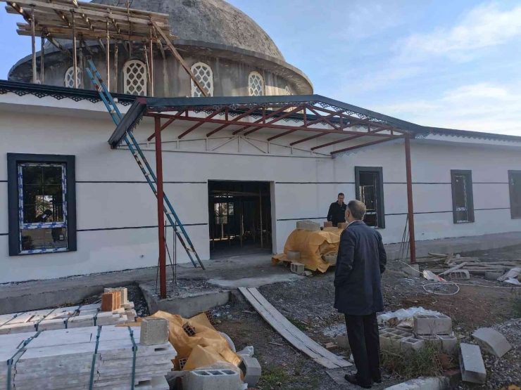 Vali Çuhadar, Okul Ve Cami İnşaatlarında İncelemelerde Bulundu