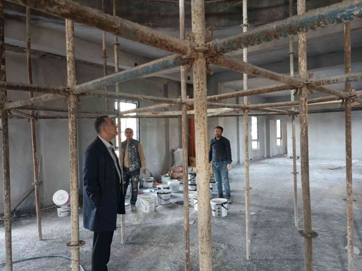 Vali Çuhadar, Okul Ve Cami İnşaatlarında İncelemelerde Bulundu
