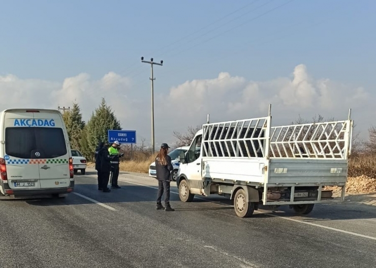 Akçadağ’da Polis Dolandırıcılara Karşı Uyardı