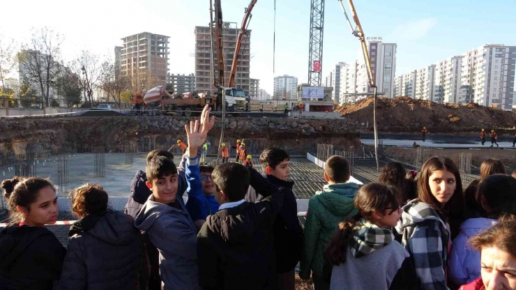 40 Yıllık Sorunu Çözen Kayapınar Belediyesi Millet Bahçesi Oluşturdu