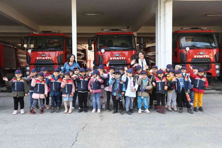 Gaziantep İtfaiyesi Minikleri Ağırladı