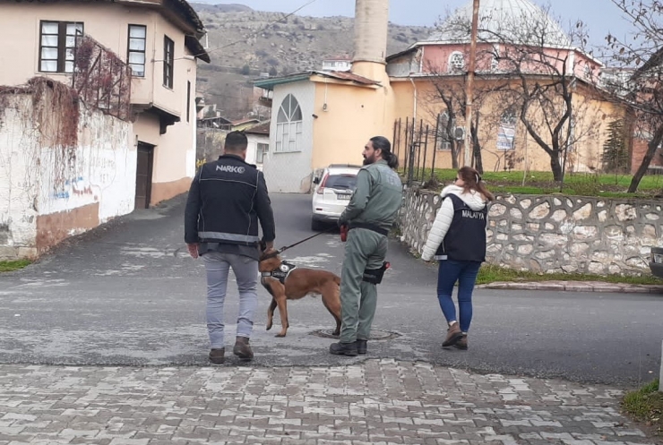 Malatya’da Polisinden Okul Çevrelerinde Denetim