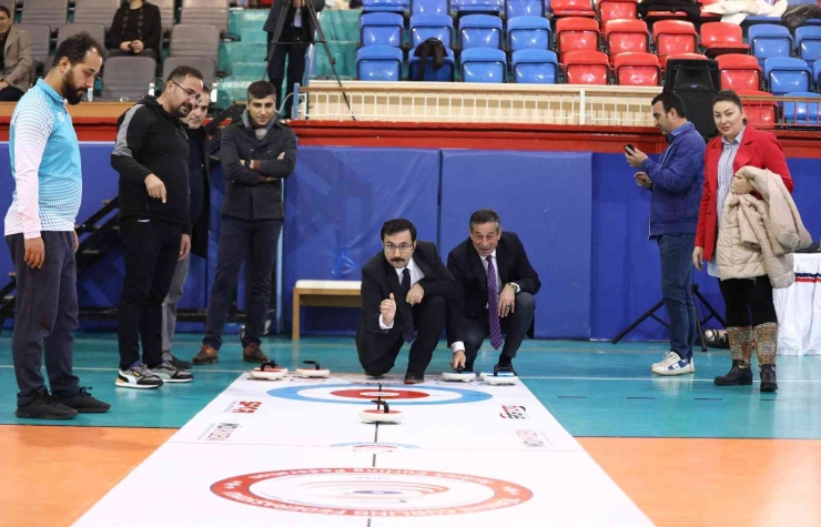 Floor Curlıng Ünilig Türkiye Şampiyonası Gaün’de Başladı