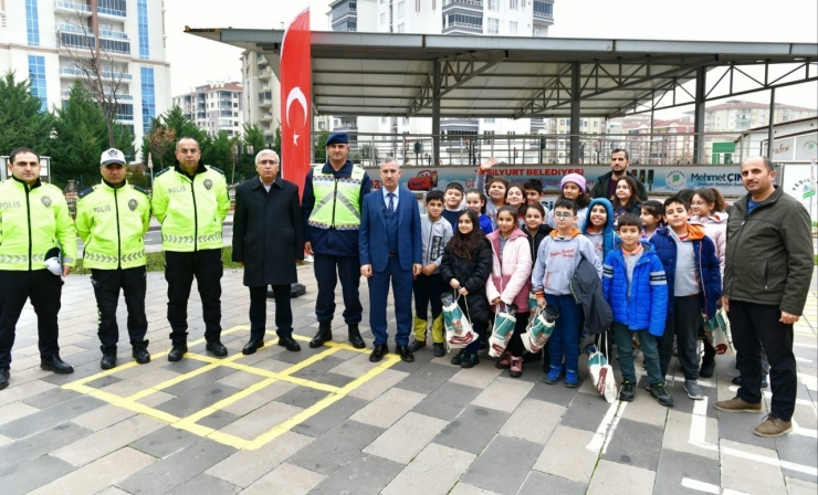 Yeşilyurt Çocuk Trafik Eğitim Parkı Zirvede