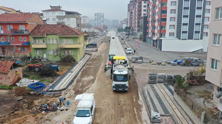 Göztepe’de Yolların Standardı Yükseltiliyor