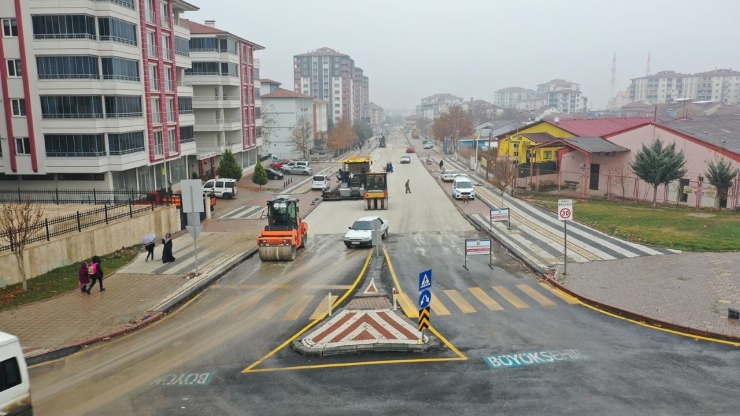 Göztepe’de Yolların Standardı Yükseltiliyor