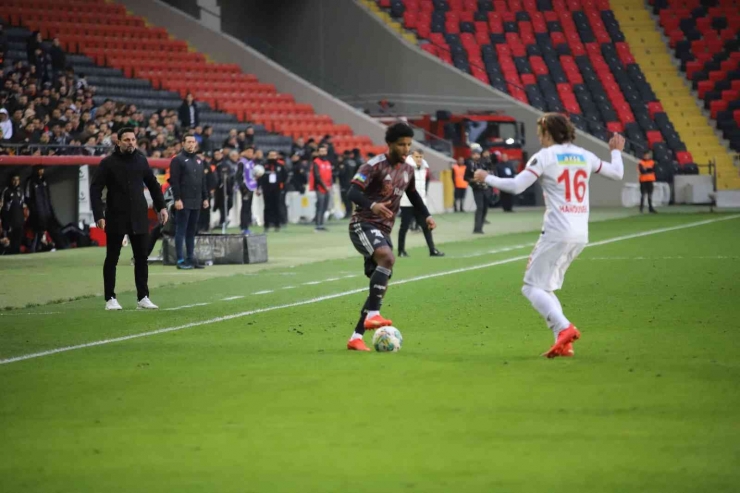 Spor Toto Süper Lig: Gaziantep Fk: 0 - Beşiktaş: 0 (ilk Yarı)