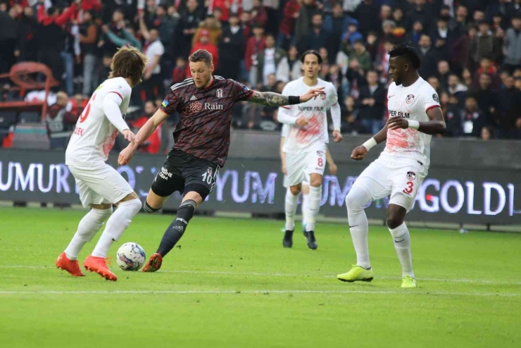 Spor Toto Süper Lig: Gaziantep Fk: 0 - Beşiktaş: 0 (ilk Yarı)