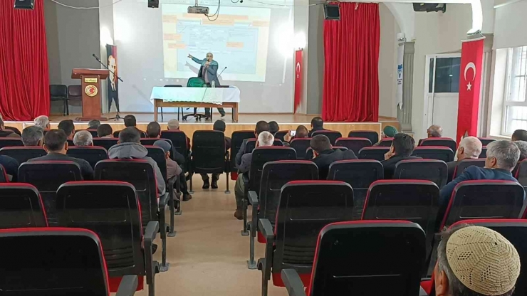 Dicle’de Muhtar Ve Yetiştiricilere Kırsal Kalkınma Destekleri Anlatıldı