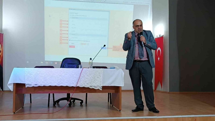 Dicle’de Muhtar Ve Yetiştiricilere Kırsal Kalkınma Destekleri Anlatıldı