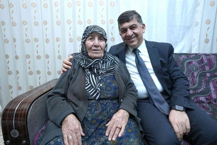 Fadıloğlu Yeni Yıla Saatler Kala 4 Hanenin Konuğu Oldu