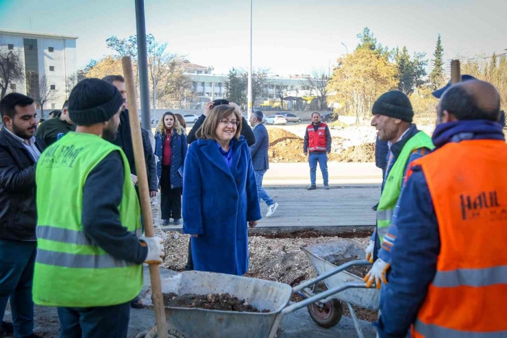 Gaziray Tünelinin Üstü Yeşilleniyor