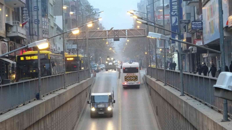 Malatya’da Sis Etkisini Sürdürüyor